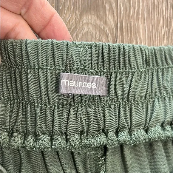 Like new - MAURICES Flowy Olive Green Culotte Pants - Picture 2 of 9
